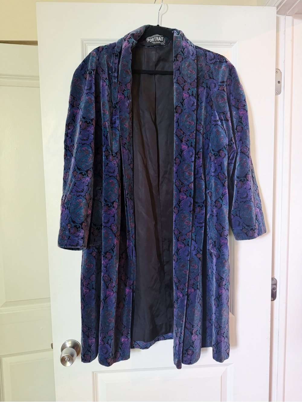 1980’s AMAZING JJ de Ball Paisley Velvet Overcoat